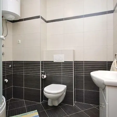 Orange Apartamento Makarska